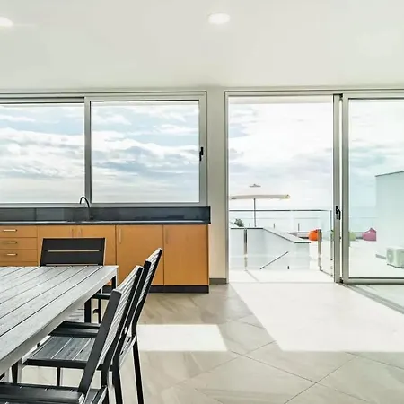 Apartment Excellent Location For Family And Friends *