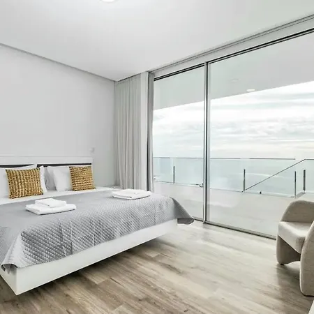 Excellent Location For Family And Friends Apartment