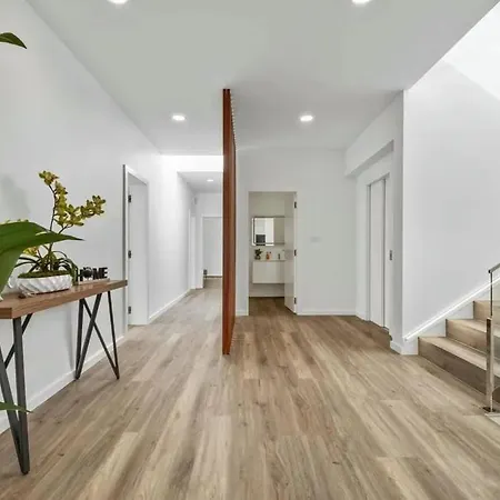 Excellent Location For Family And Friends Apartment *