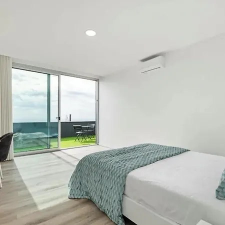 Excellent Location For Family And Friends Apartment
