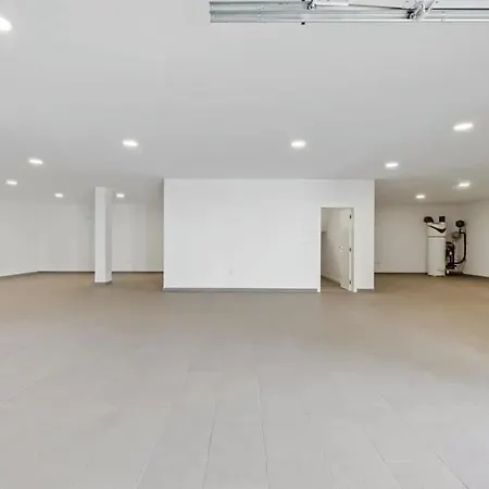 Excellent Location For Family And Friends